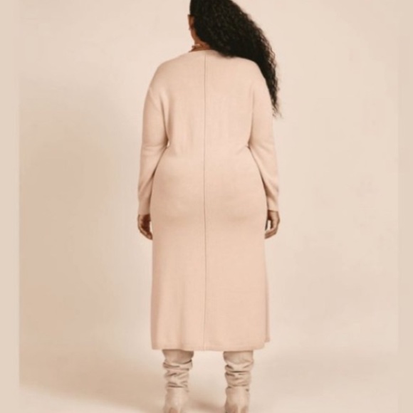 11 Honore | Sweater Dress - Picture 2 of 6